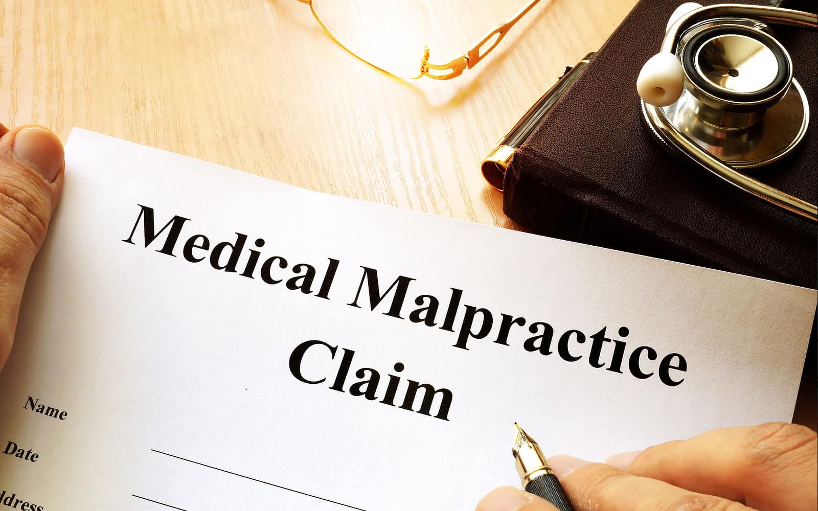 Know about medical malpractice and the common issues that occur in medical negligence